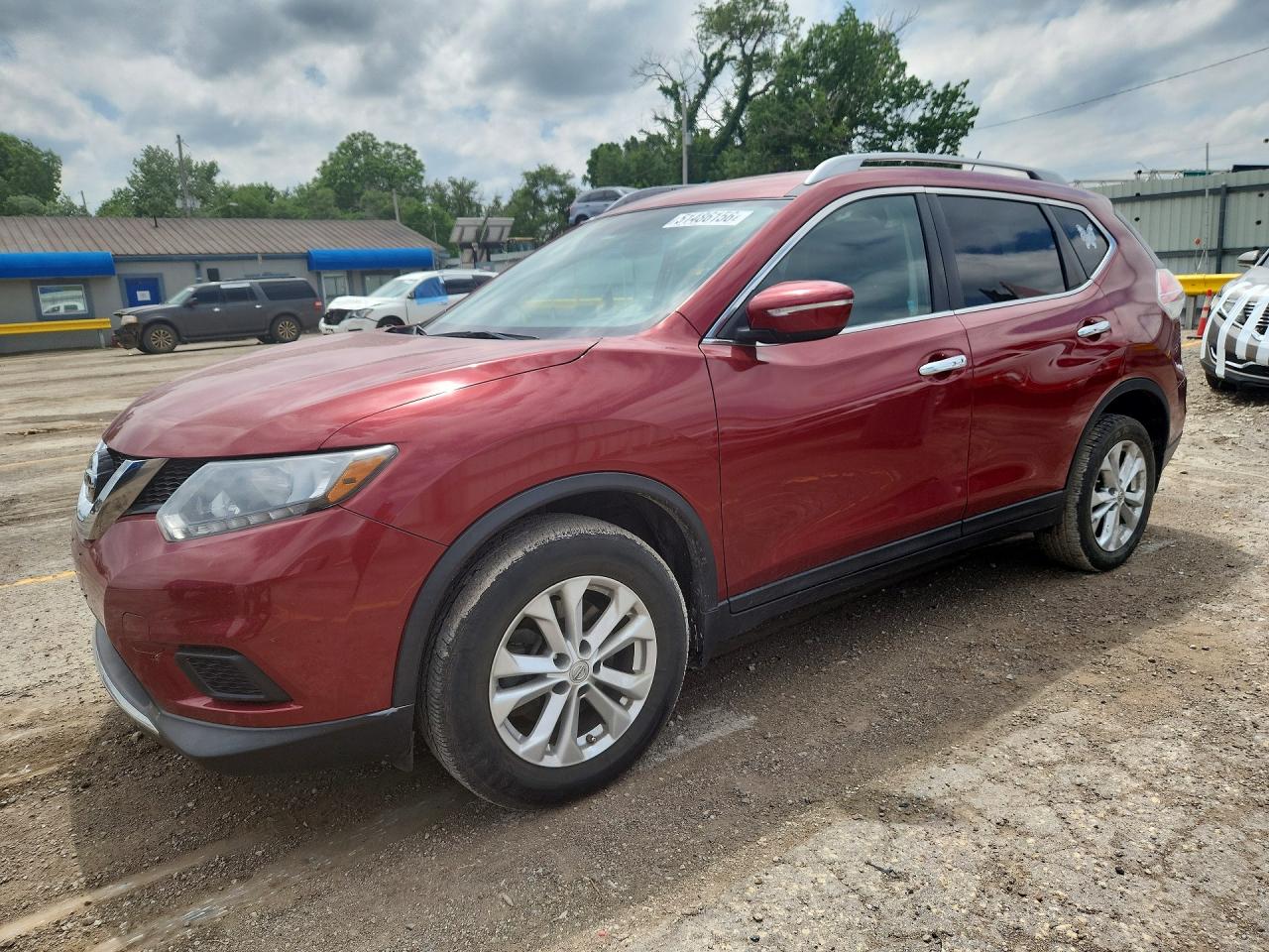 Salvage Nissan Rogue Image