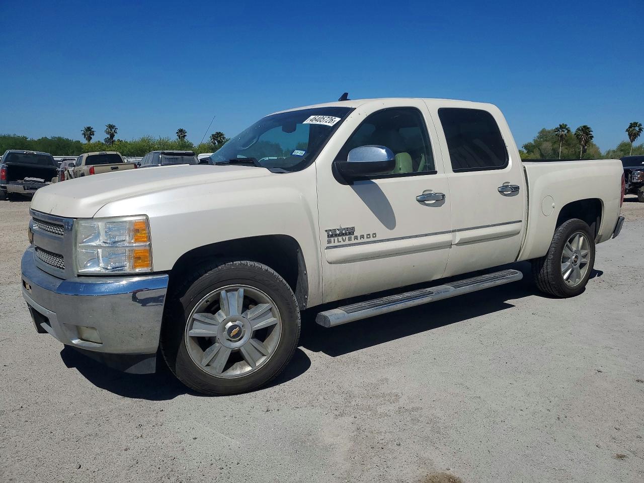 Salvage Chevrolet Silverado Image