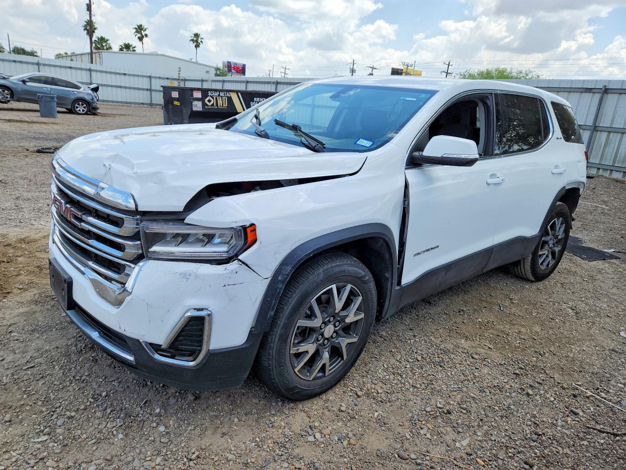 Salvage GMC Acadia Image