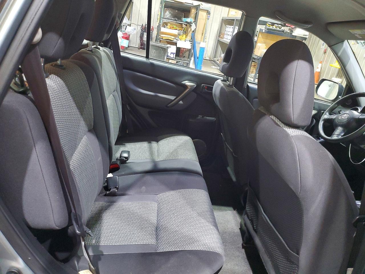 Toyota RAV4 Base