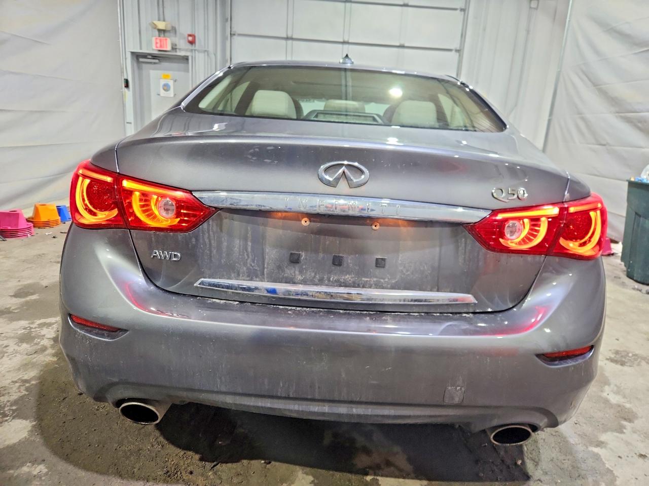 INFINITI Q50 Premium