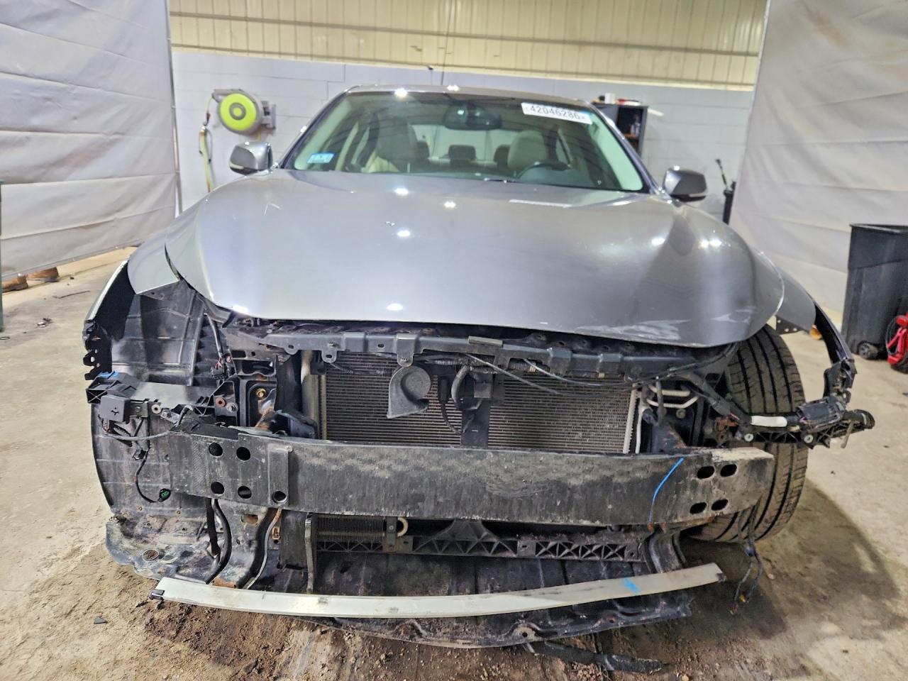 INFINITI Q50 Premium