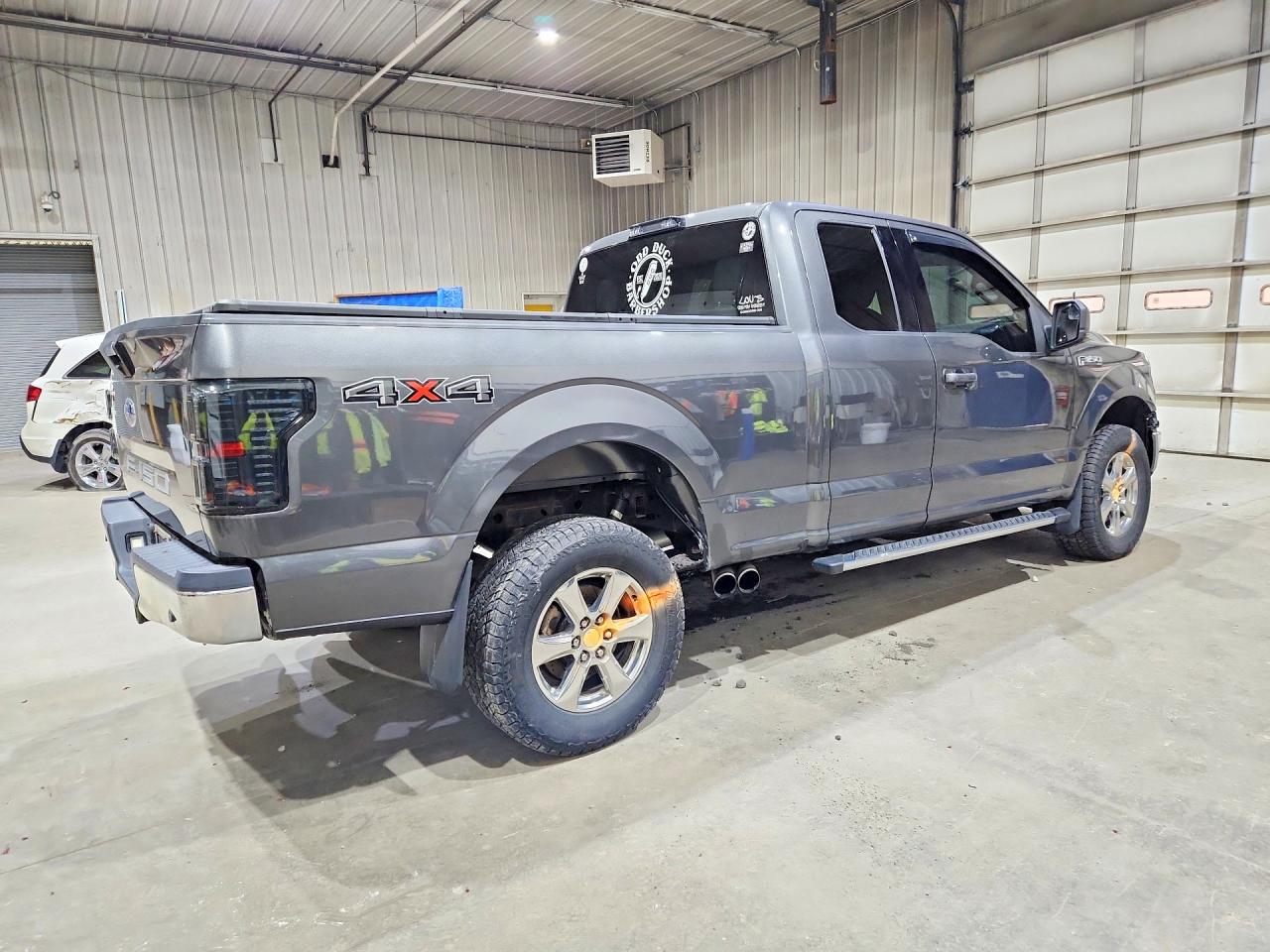 Ford F-150 Super Cab