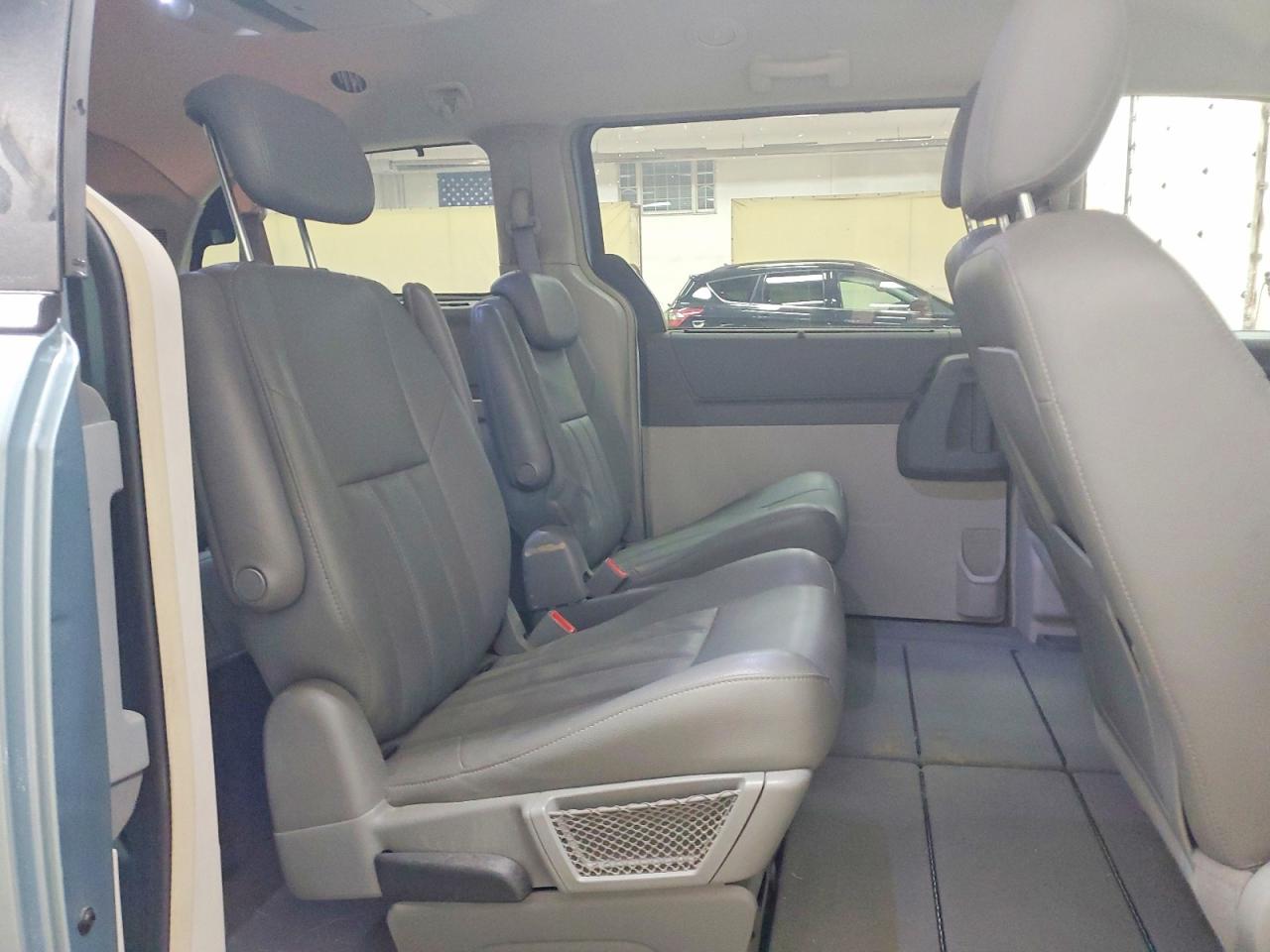 Chrysler Minivan Touring