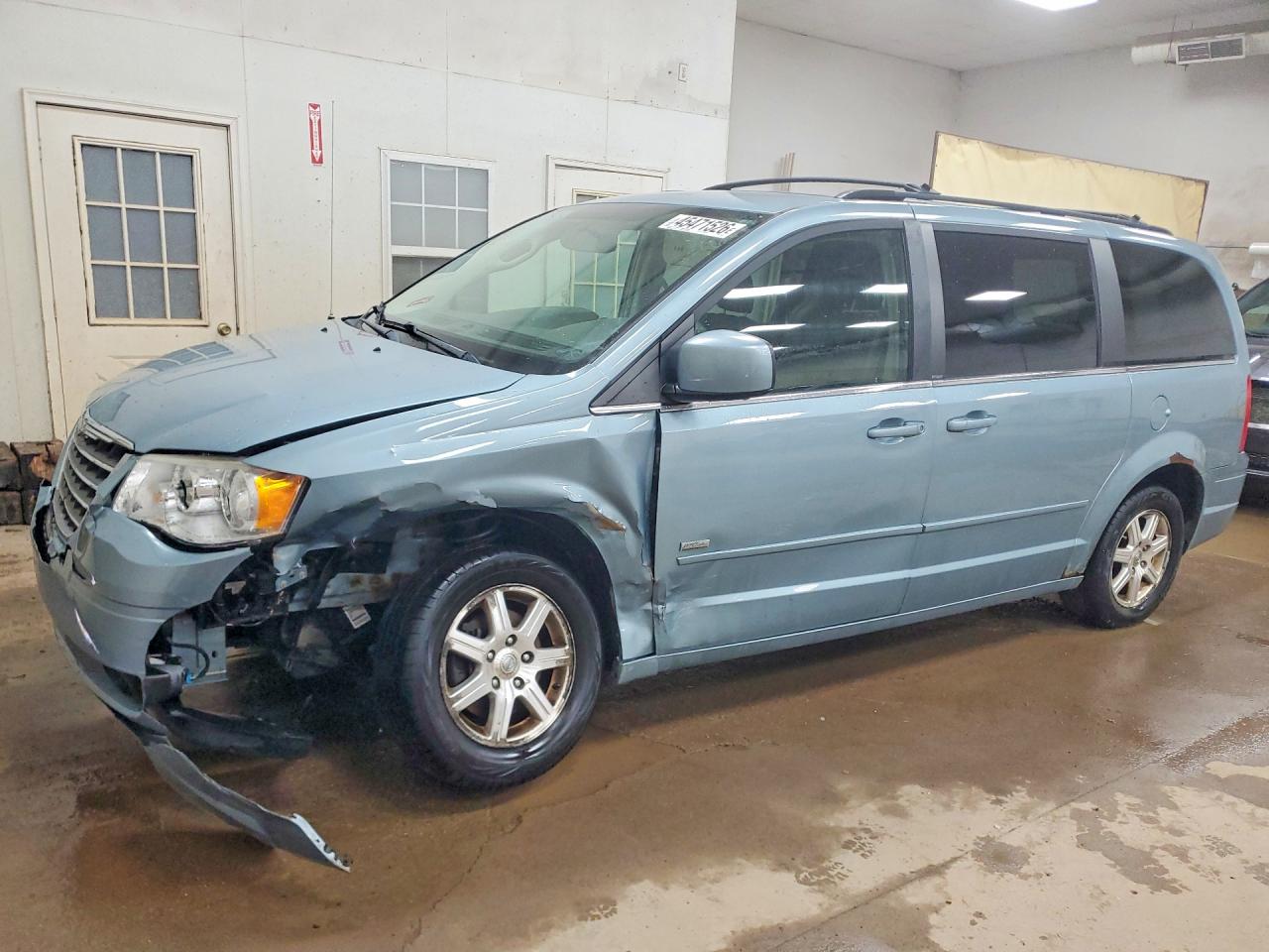 Salvage Chrysler Minivan Image