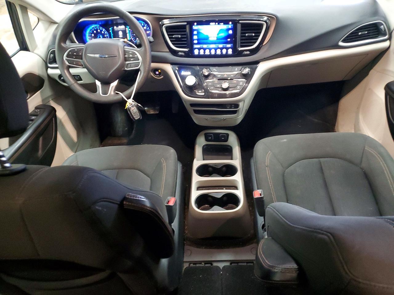 Chrysler Pacifica Touring