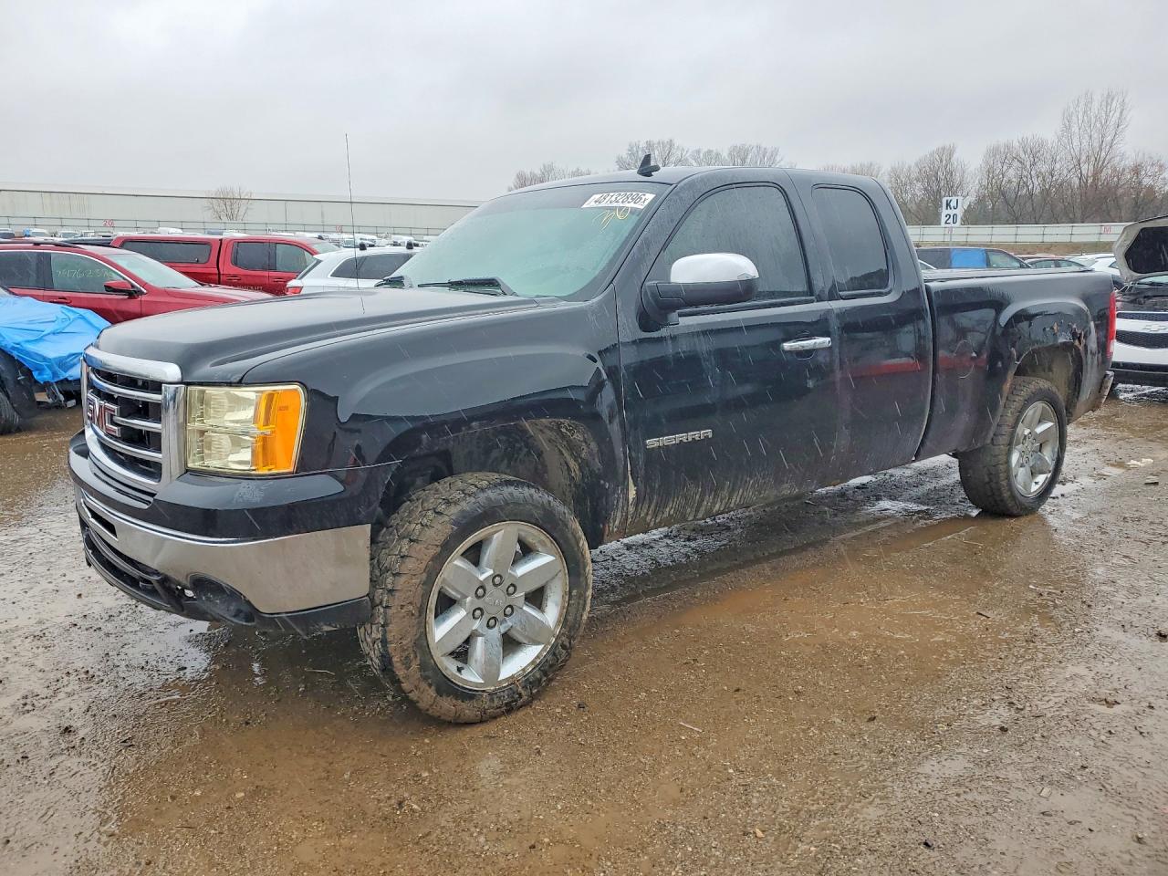Salvage GMC Sierra Image