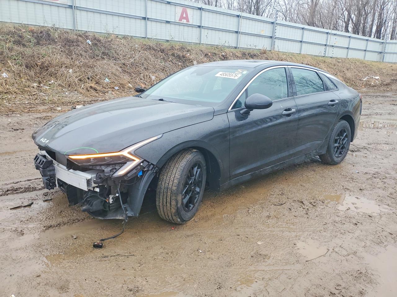 Salvage Kia K5 Image