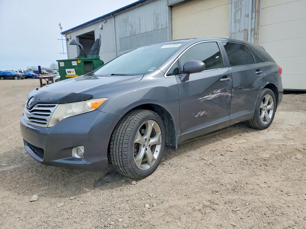 Salvage Toyota Venza Image