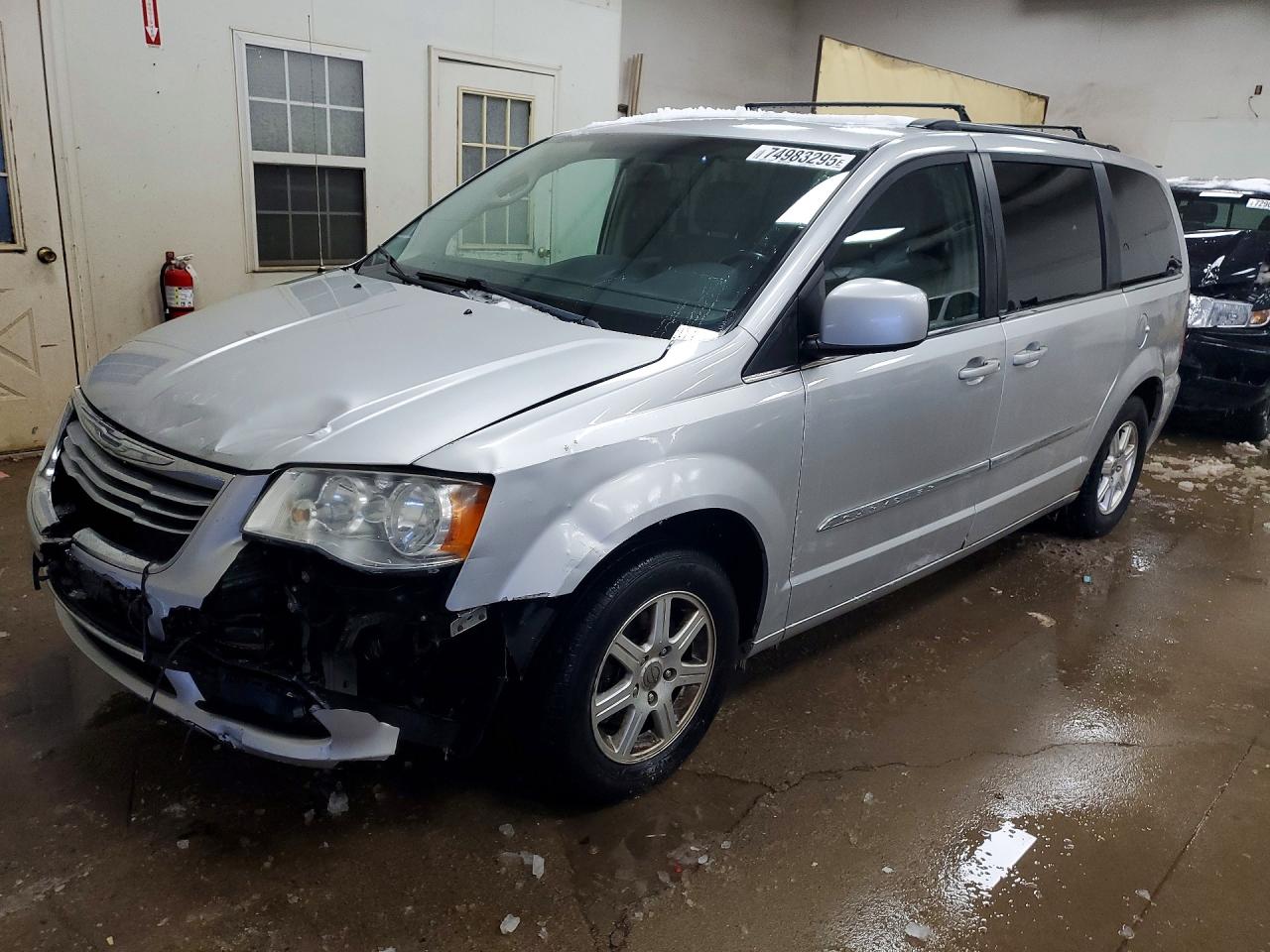 Salvage Chrysler Minivan Image