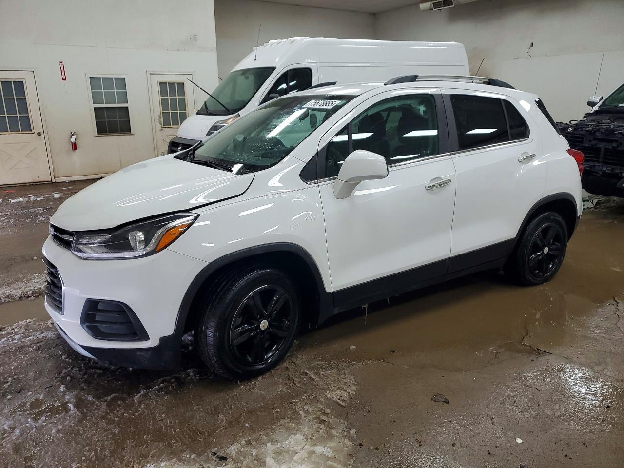 Salvage Chevrolet Trax Image