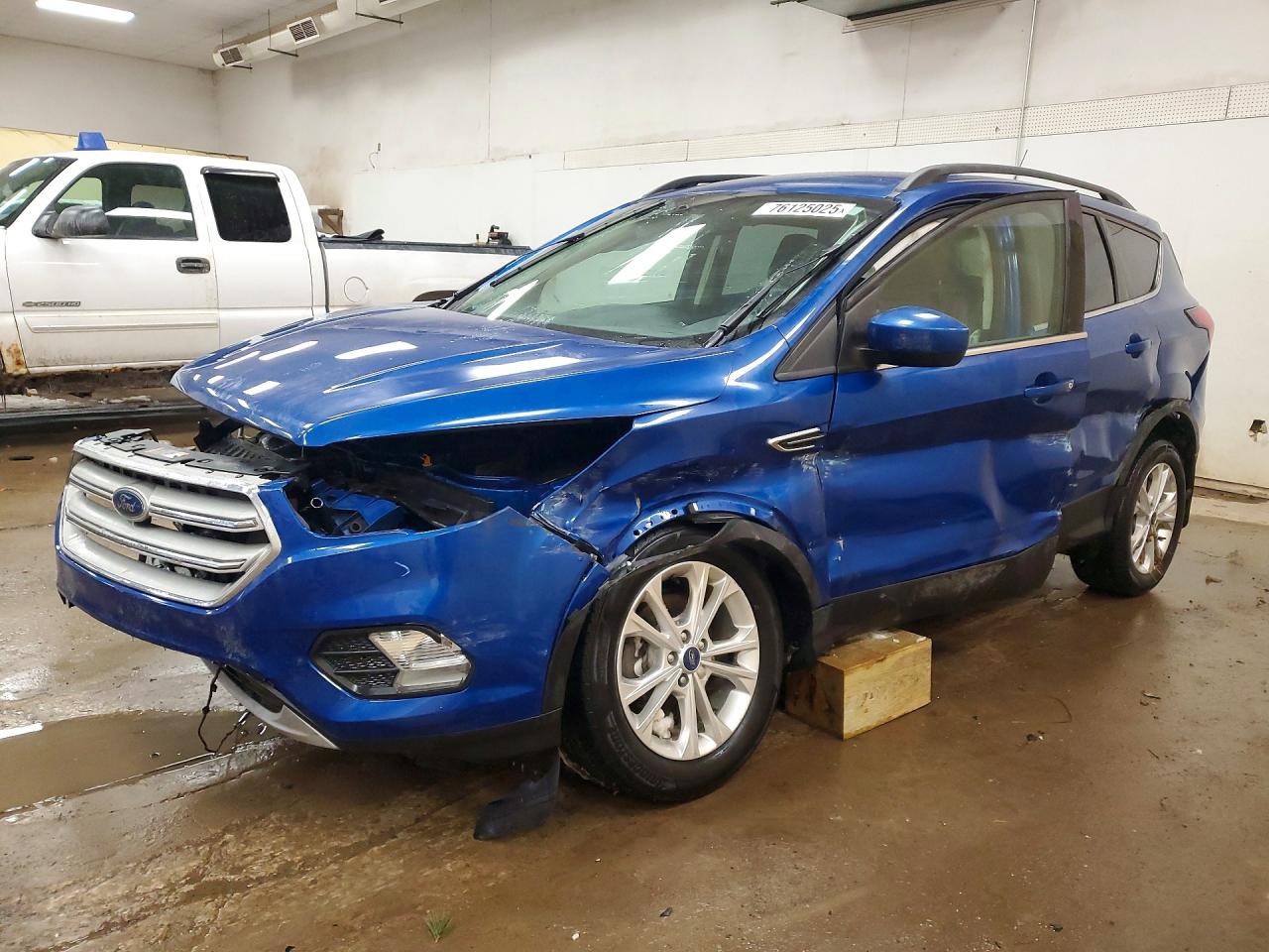 Salvage Ford Escape Image