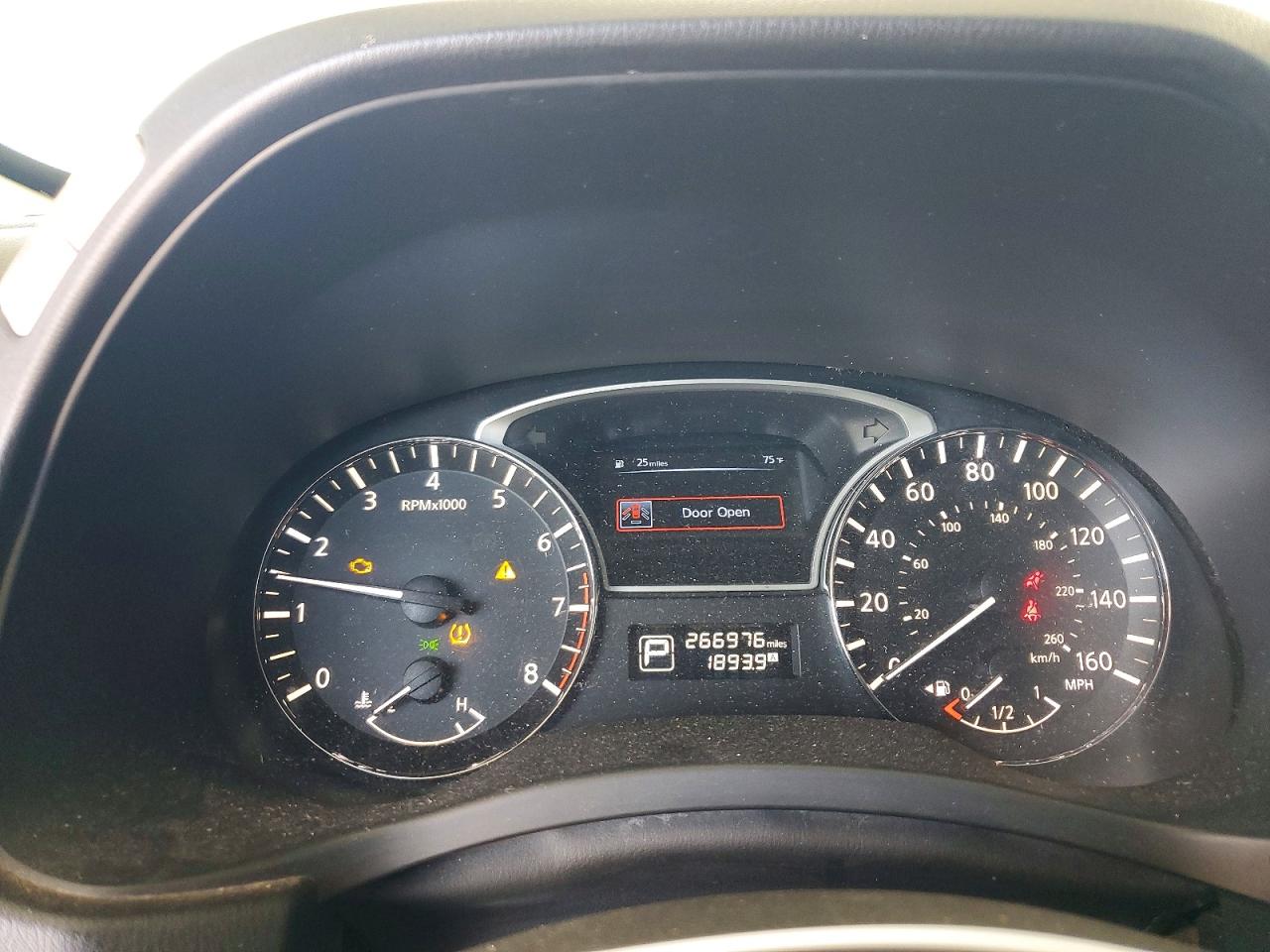 Nissan Pathfinder S