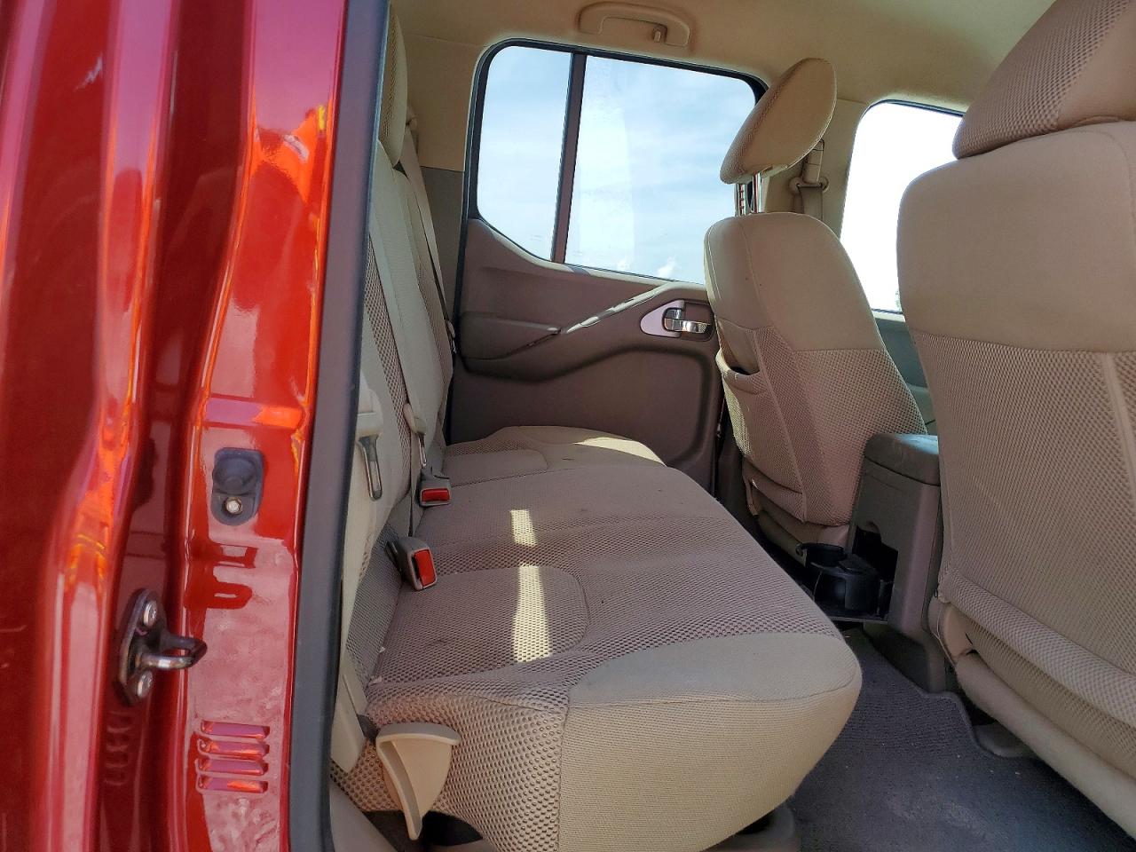 Nissan Frontier Sv