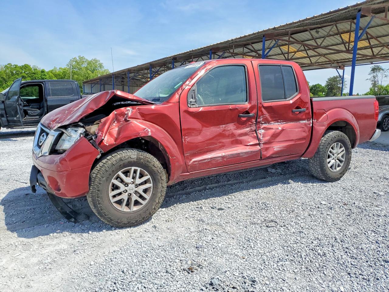 Salvage Nissan Frontier Image