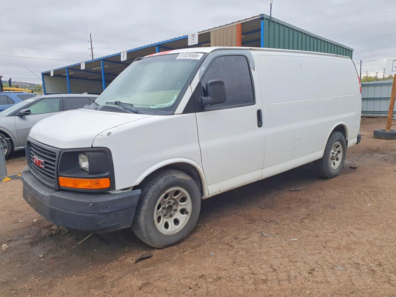 Salvage GMC Savana Image