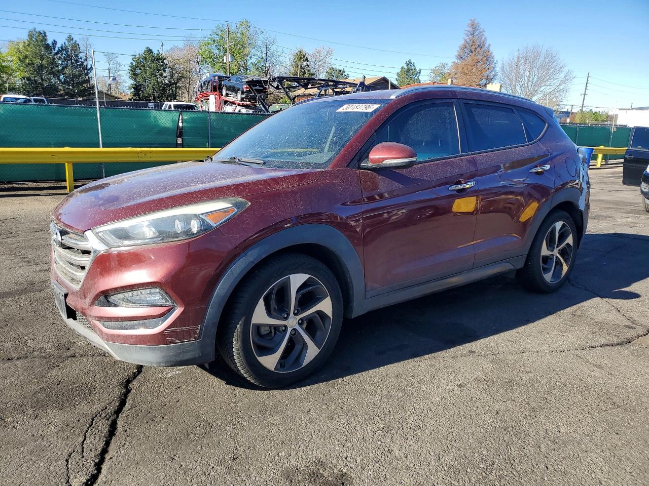 Salvage Hyundai TUCSON Image