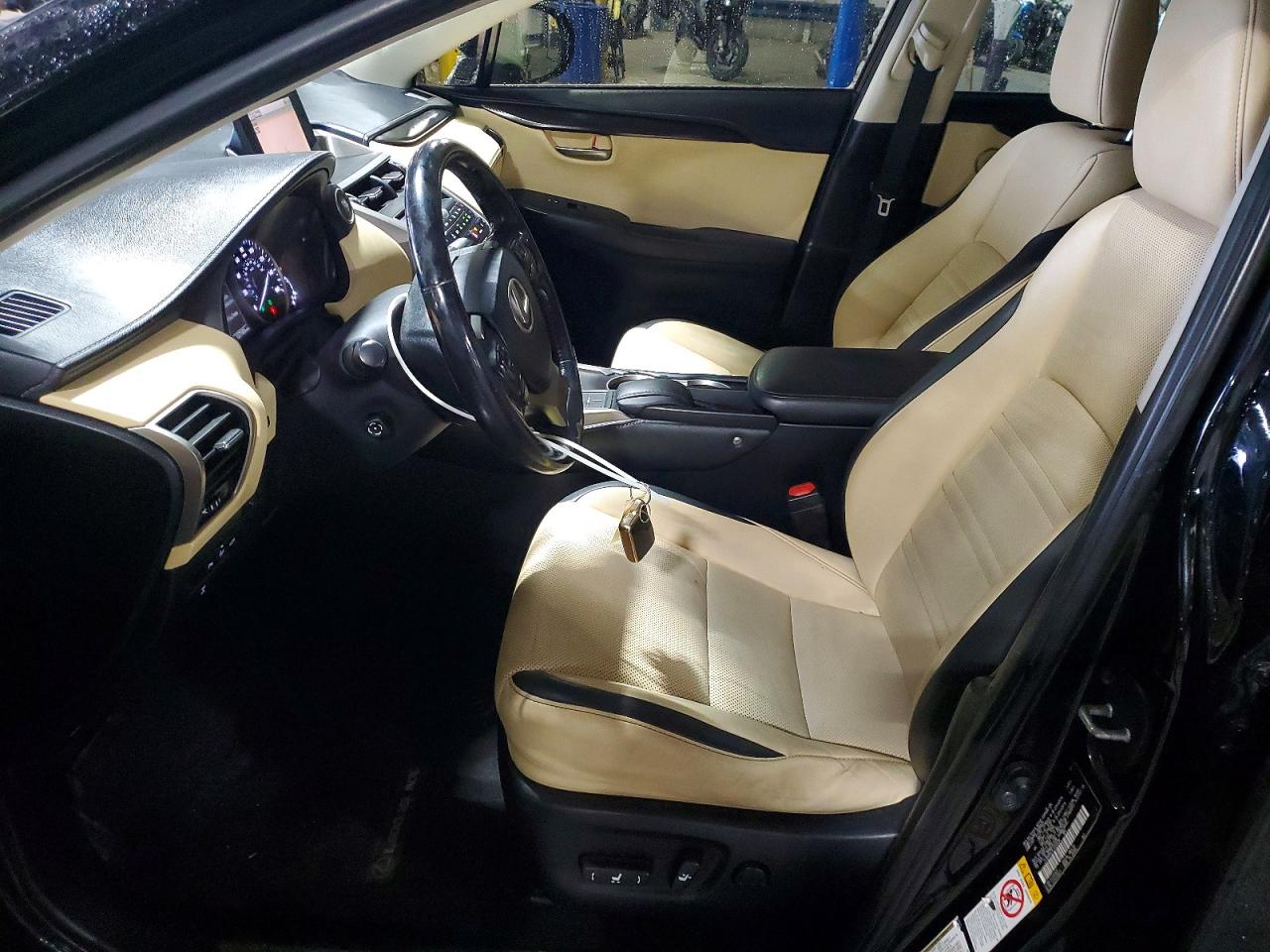 Lexus NX 200t