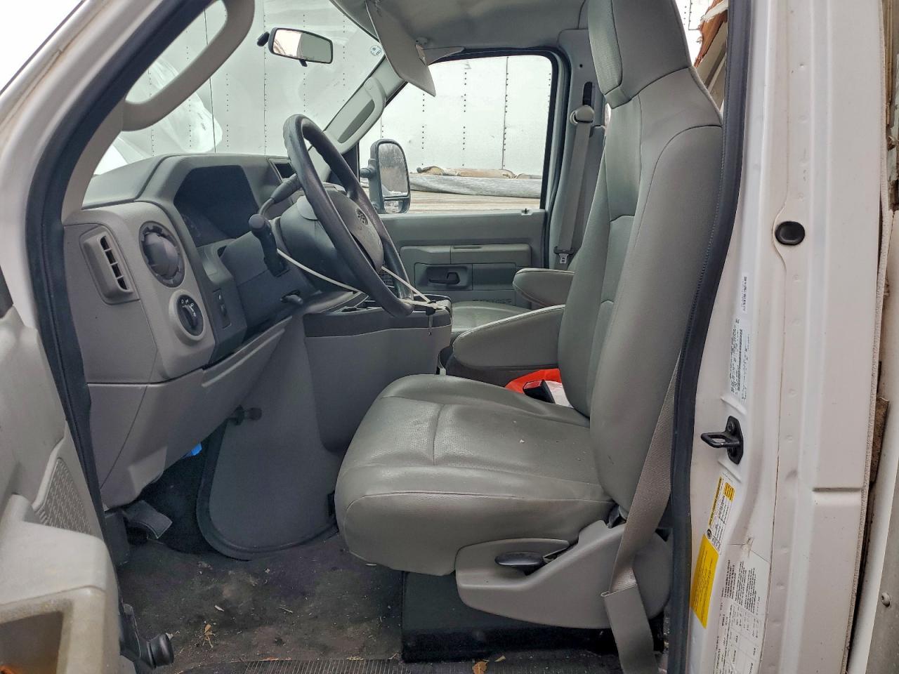 Ford E-350