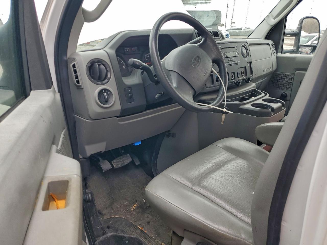 Ford E-350