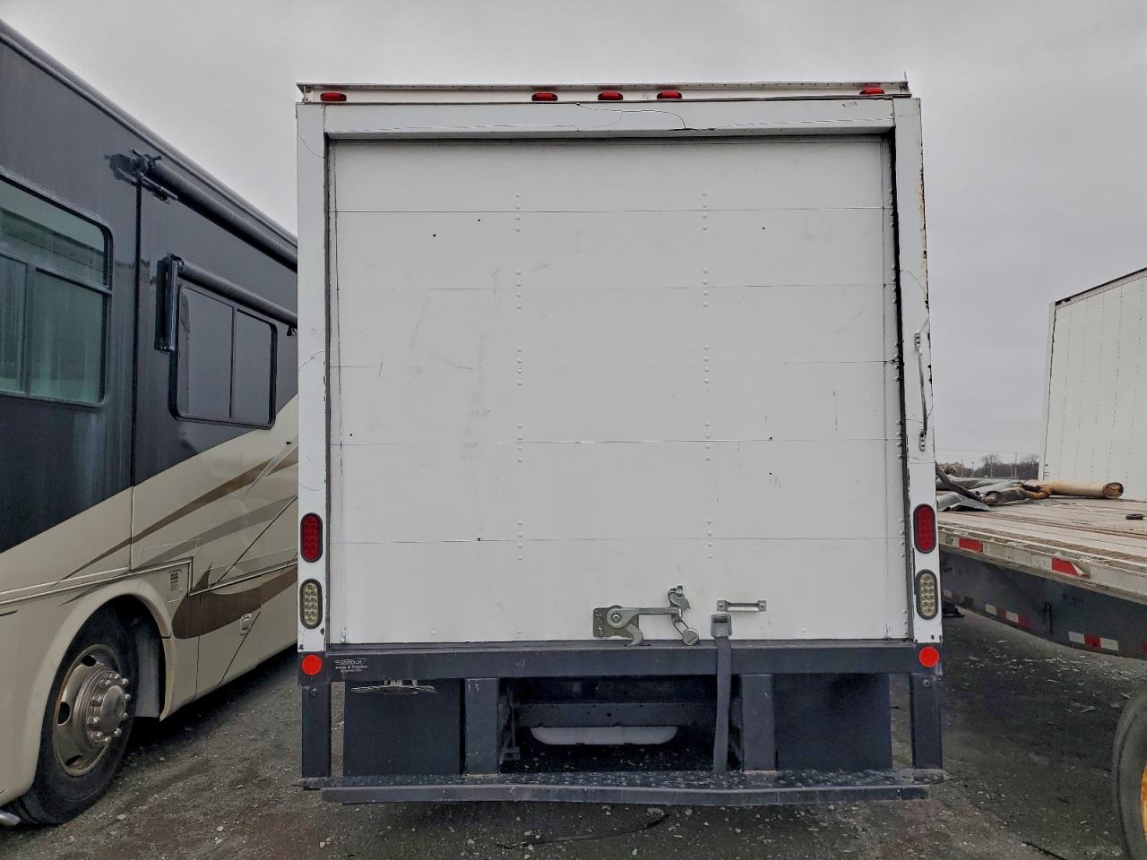Ford E-350