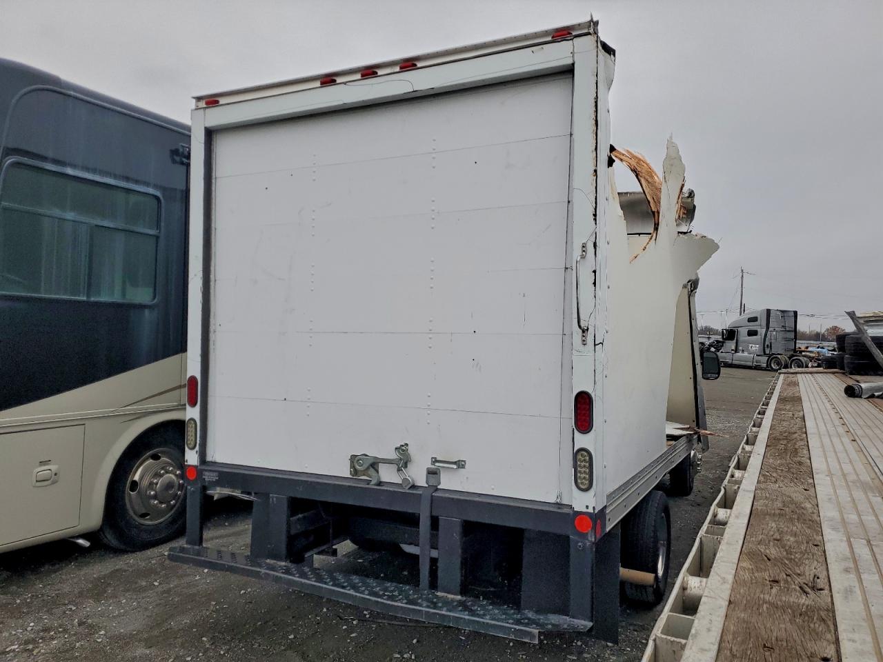 Ford E-350