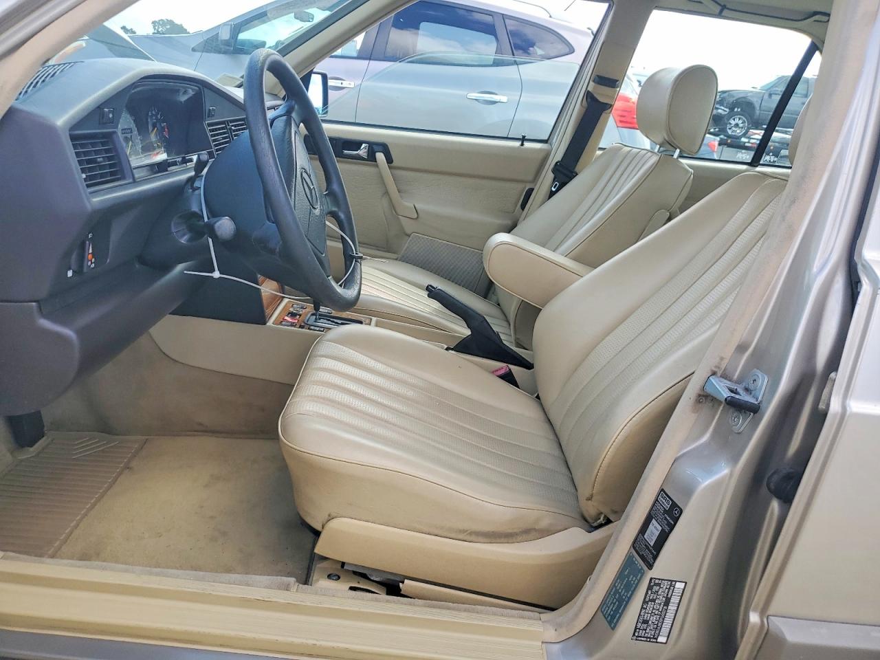 Mercedes-Benz 190-Class E 2.3