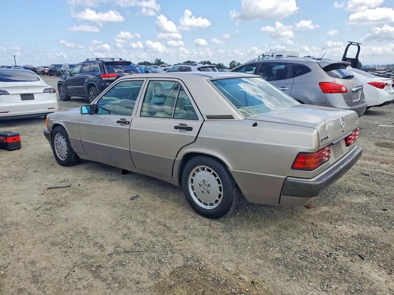 Mercedes-Benz 190-Class E 2.3