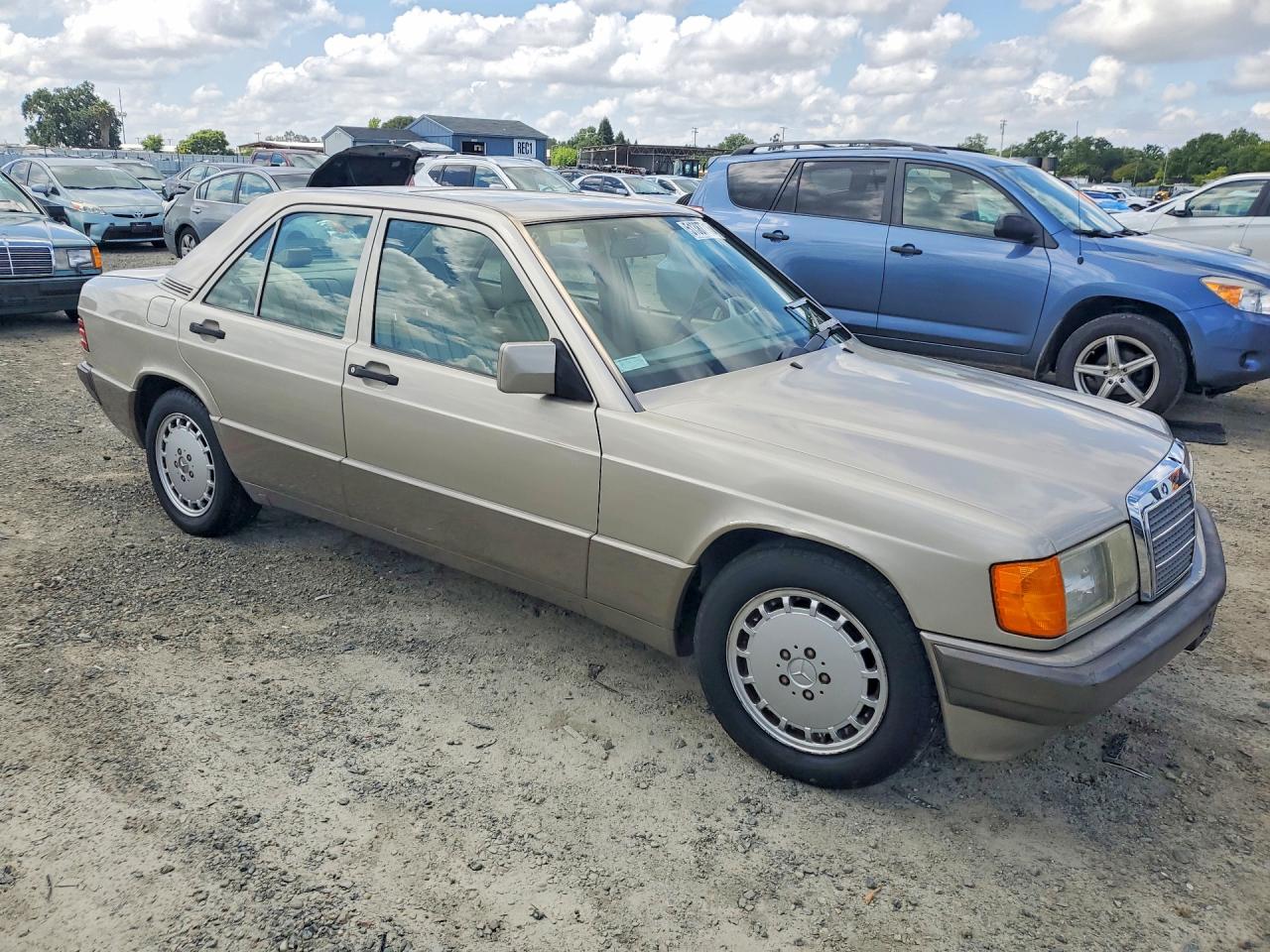Mercedes-Benz 190-Class E 2.3
