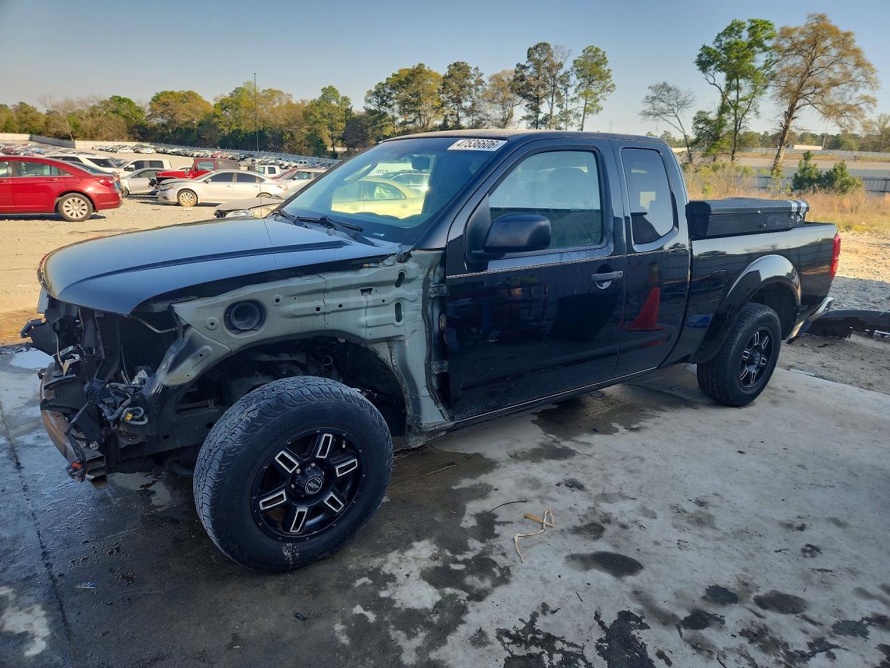 Salvage Nissan Frontier Image
