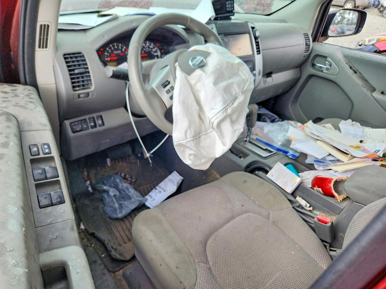 Nissan Frontier Sv
