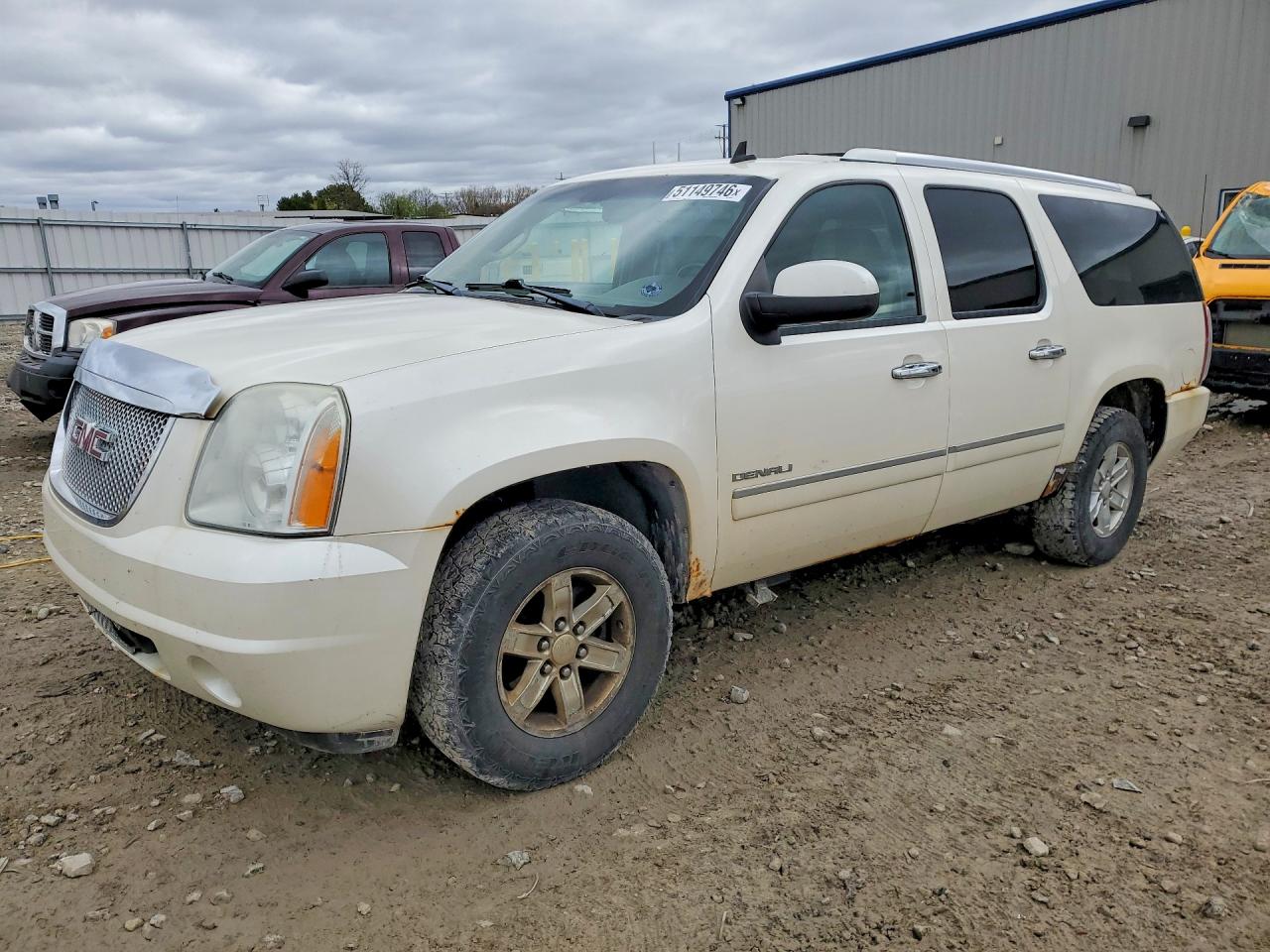 Salvage GMC Yukon Image