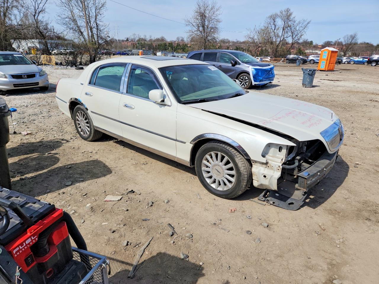 Lincoln Towncar Signature Limited