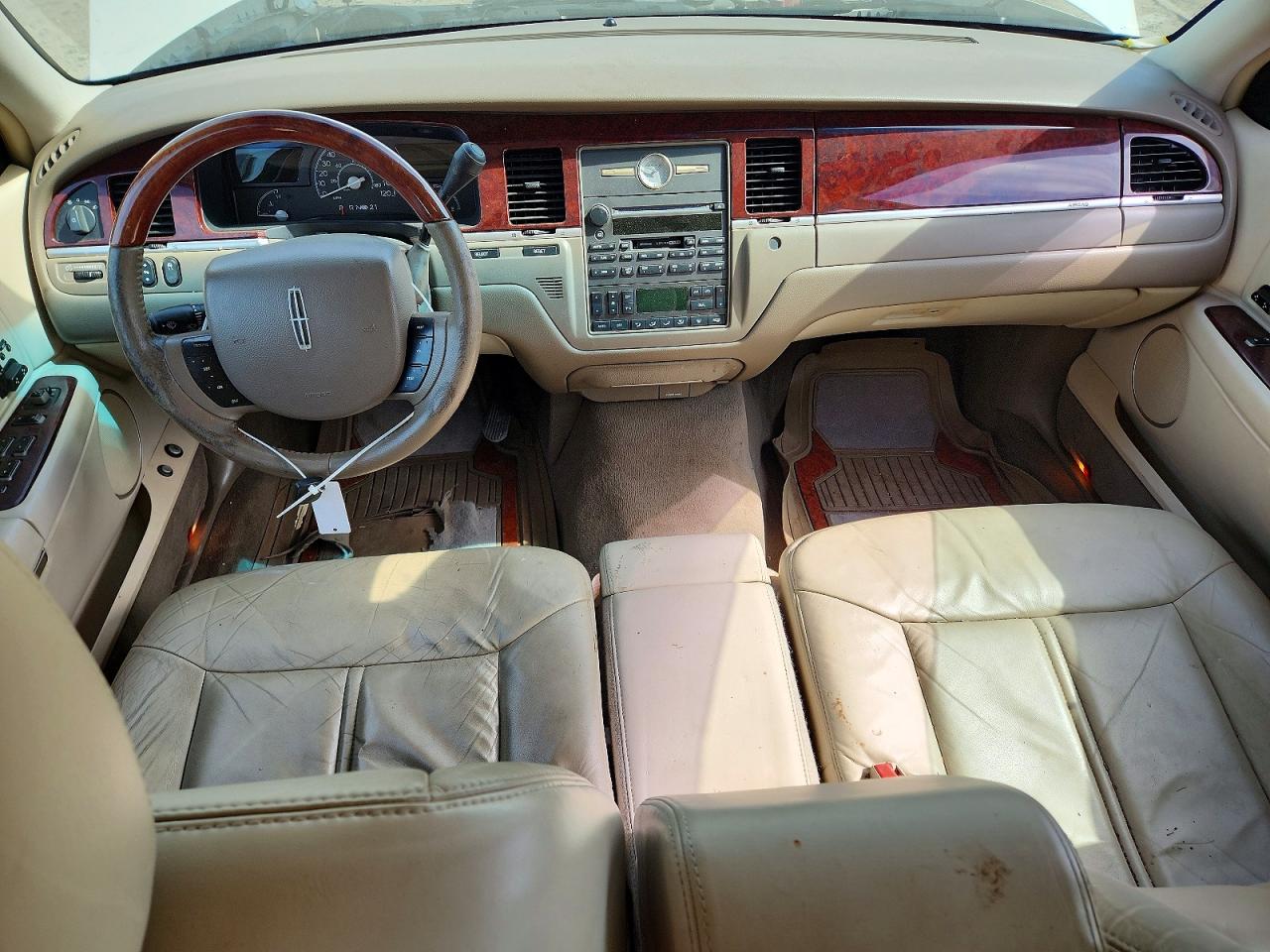 Lincoln Towncar Signature Limited