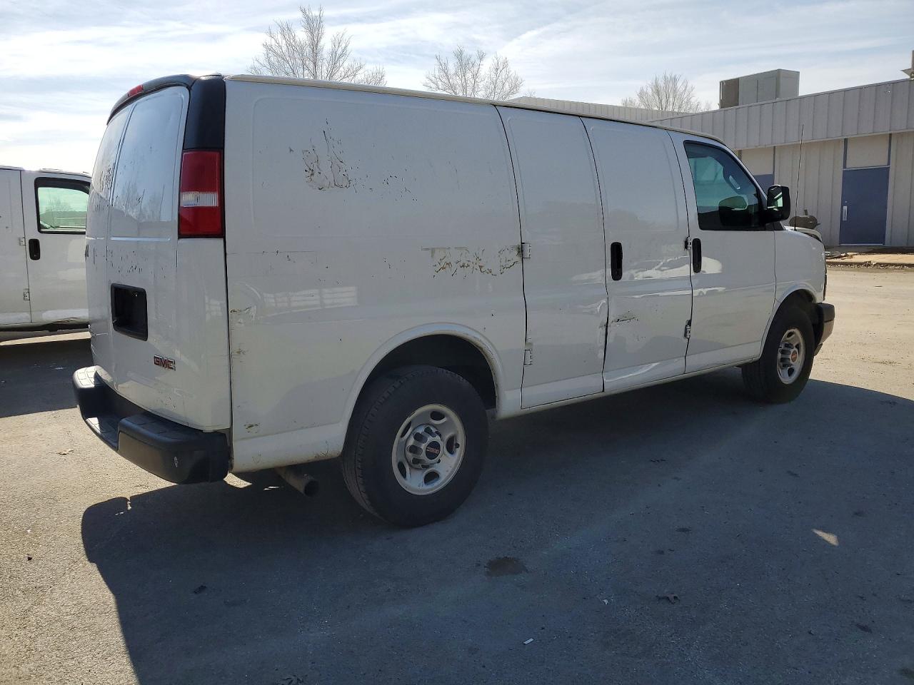 GMC Savana