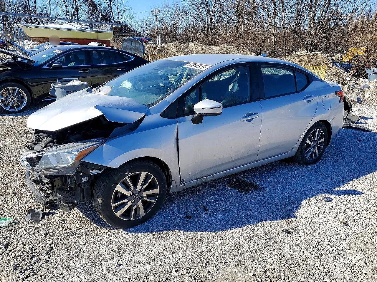 Salvage Nissan Versa Image