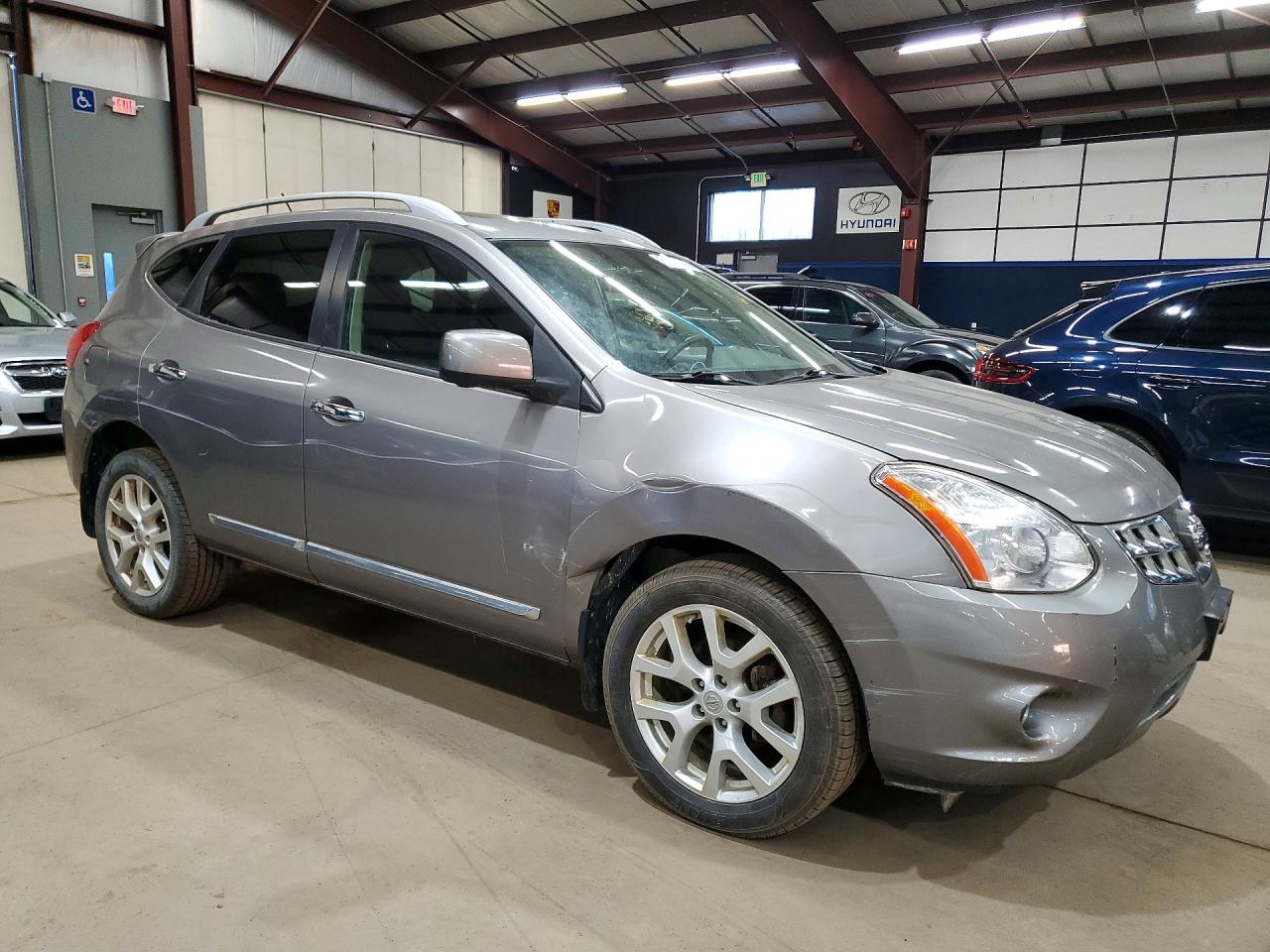 Nissan Rogue S