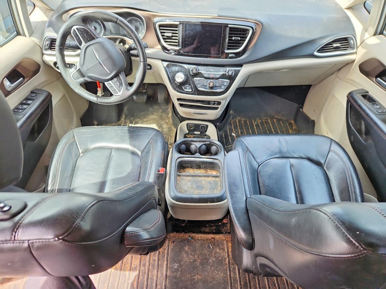 Chrysler Pacifica Touring L
