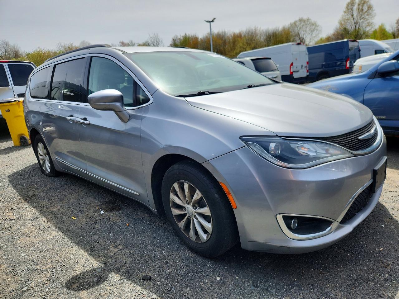 Chrysler Pacifica Touring L