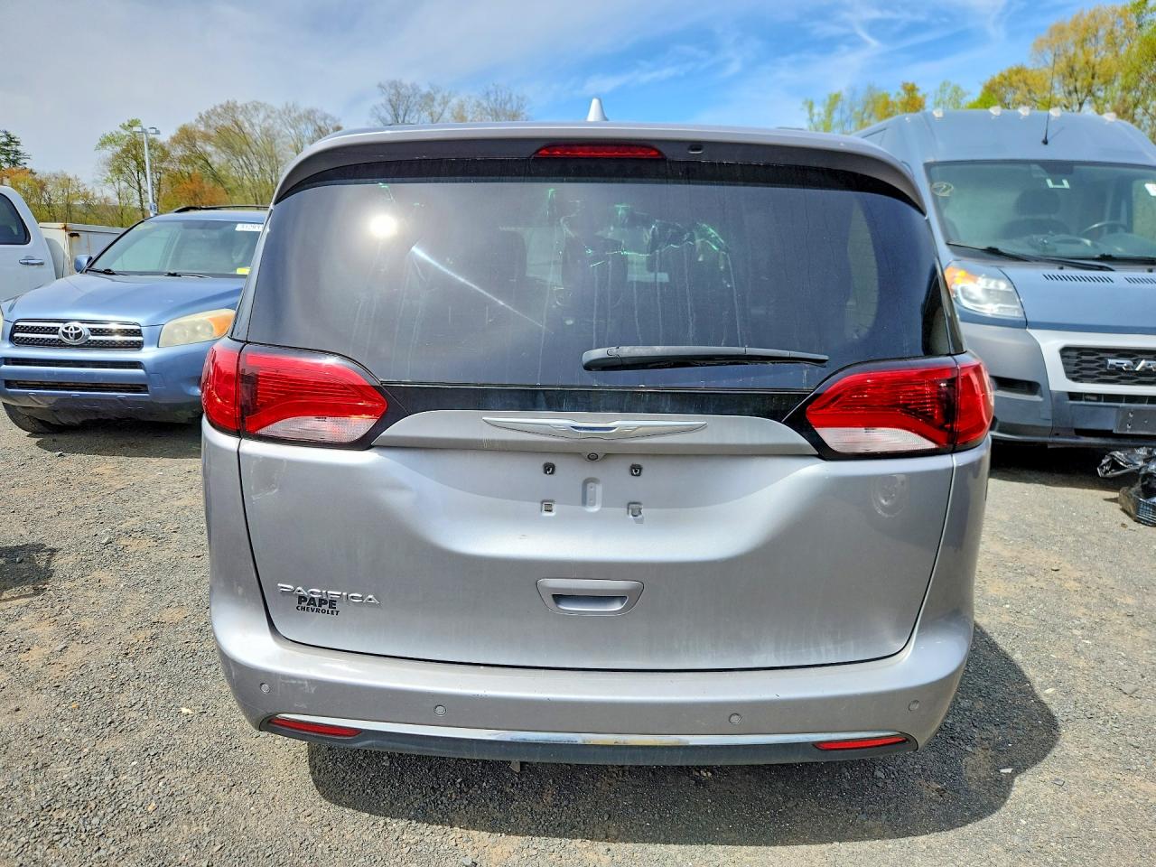 Chrysler Pacifica Touring L