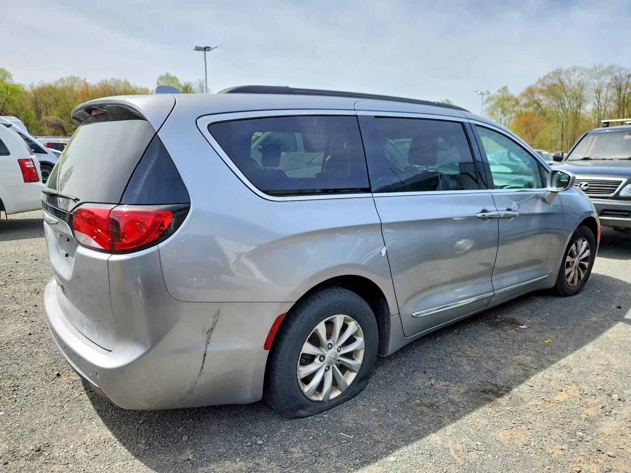 Chrysler Pacifica Touring L