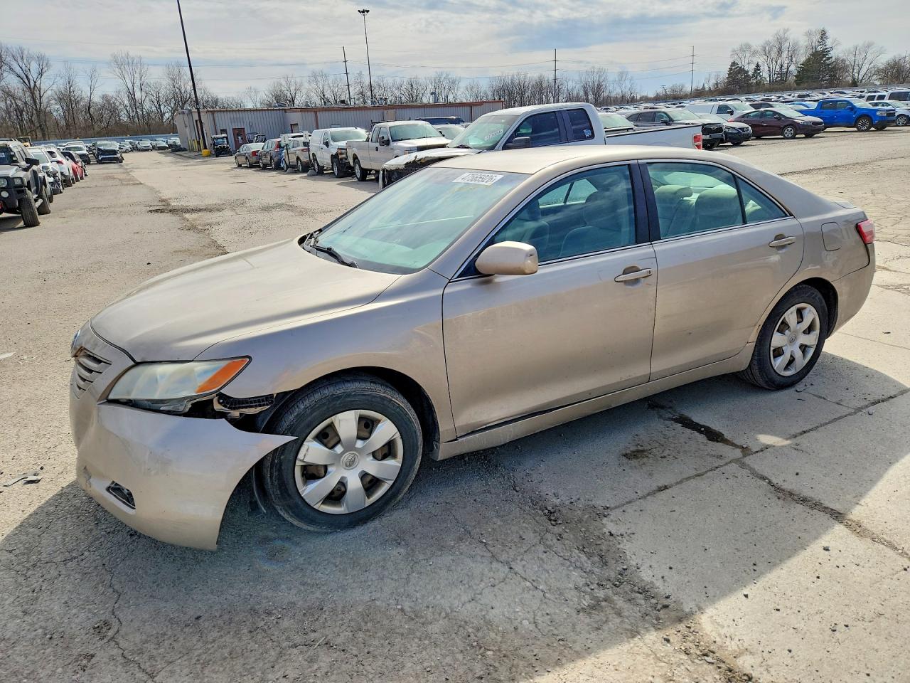 Salvage Toyota Camry Image