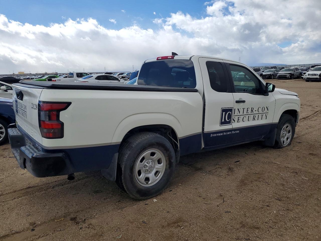 Nissan Frontier S