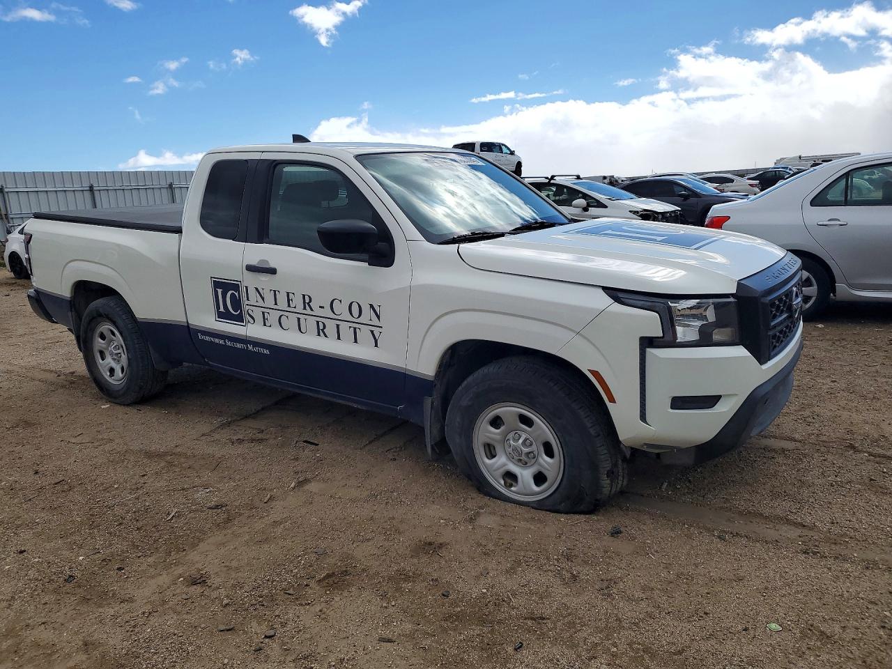 Nissan Frontier S