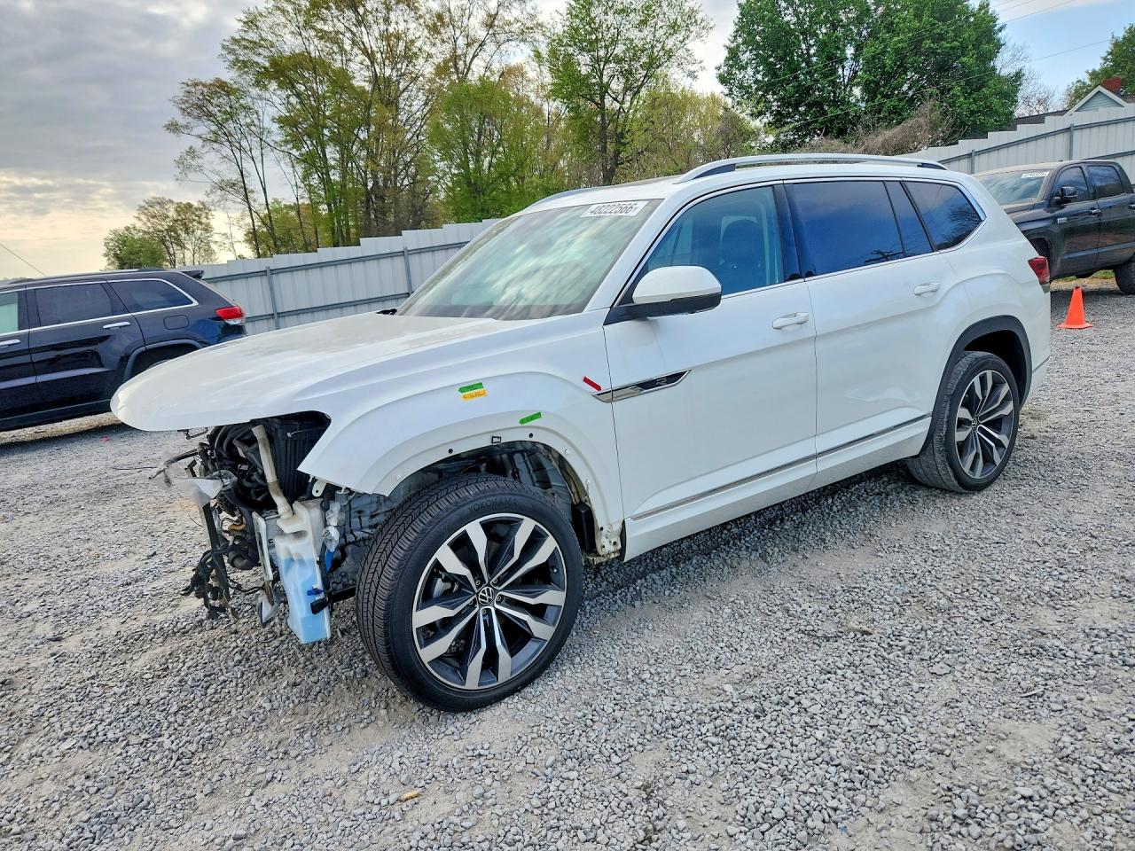 Salvage Volkswagen Atlas Image