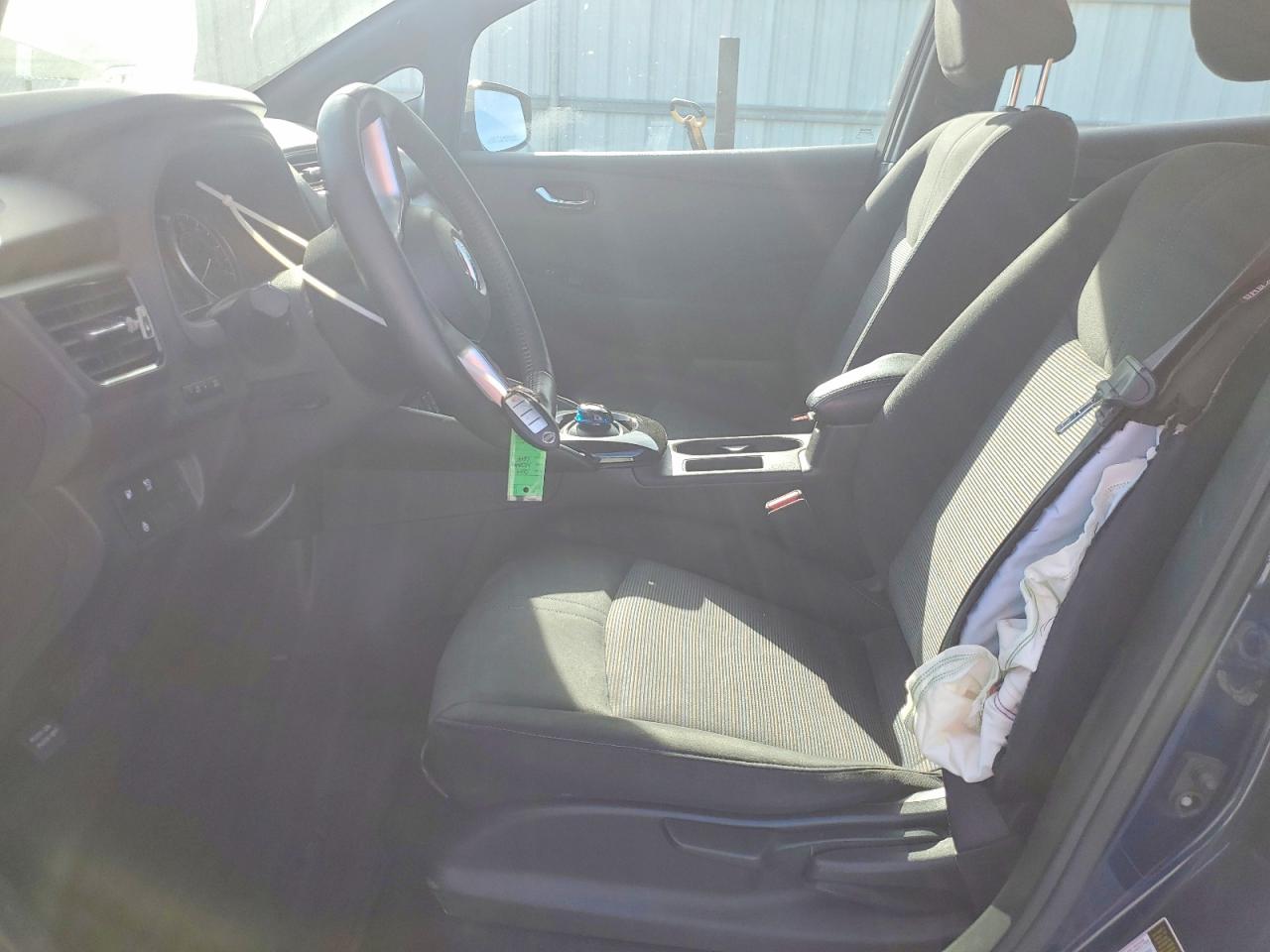 Nissan LEAF S