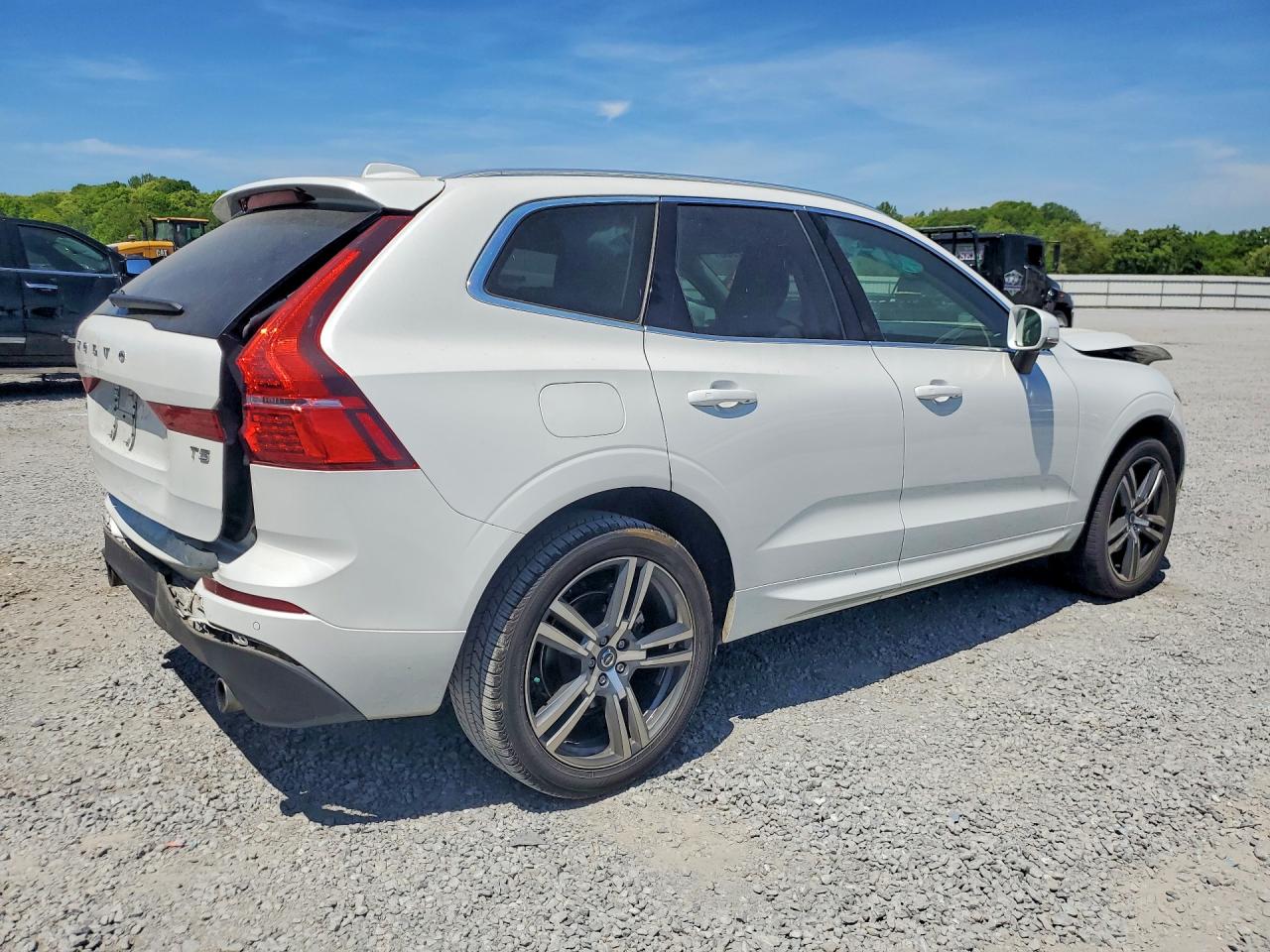 Volvo XC60 T5 Momentum