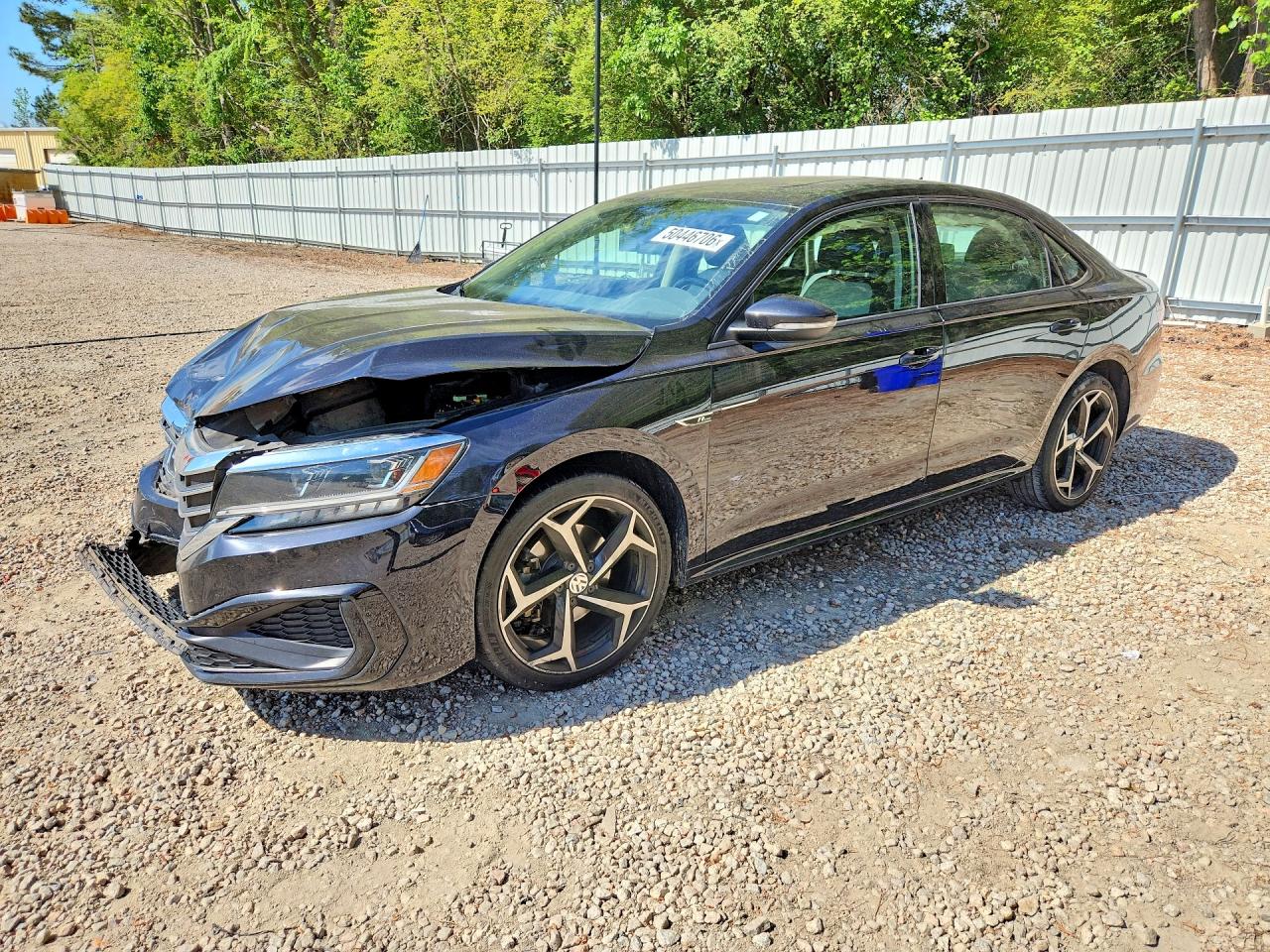 Salvage Volkswagen Passat Image