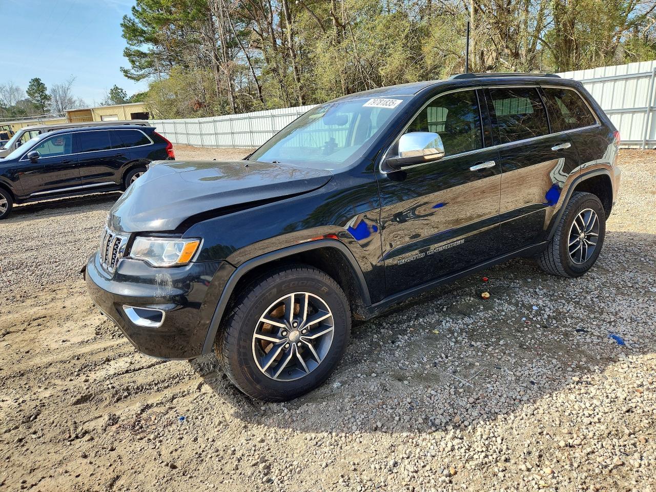 Salvage Jeep Cherokee Image