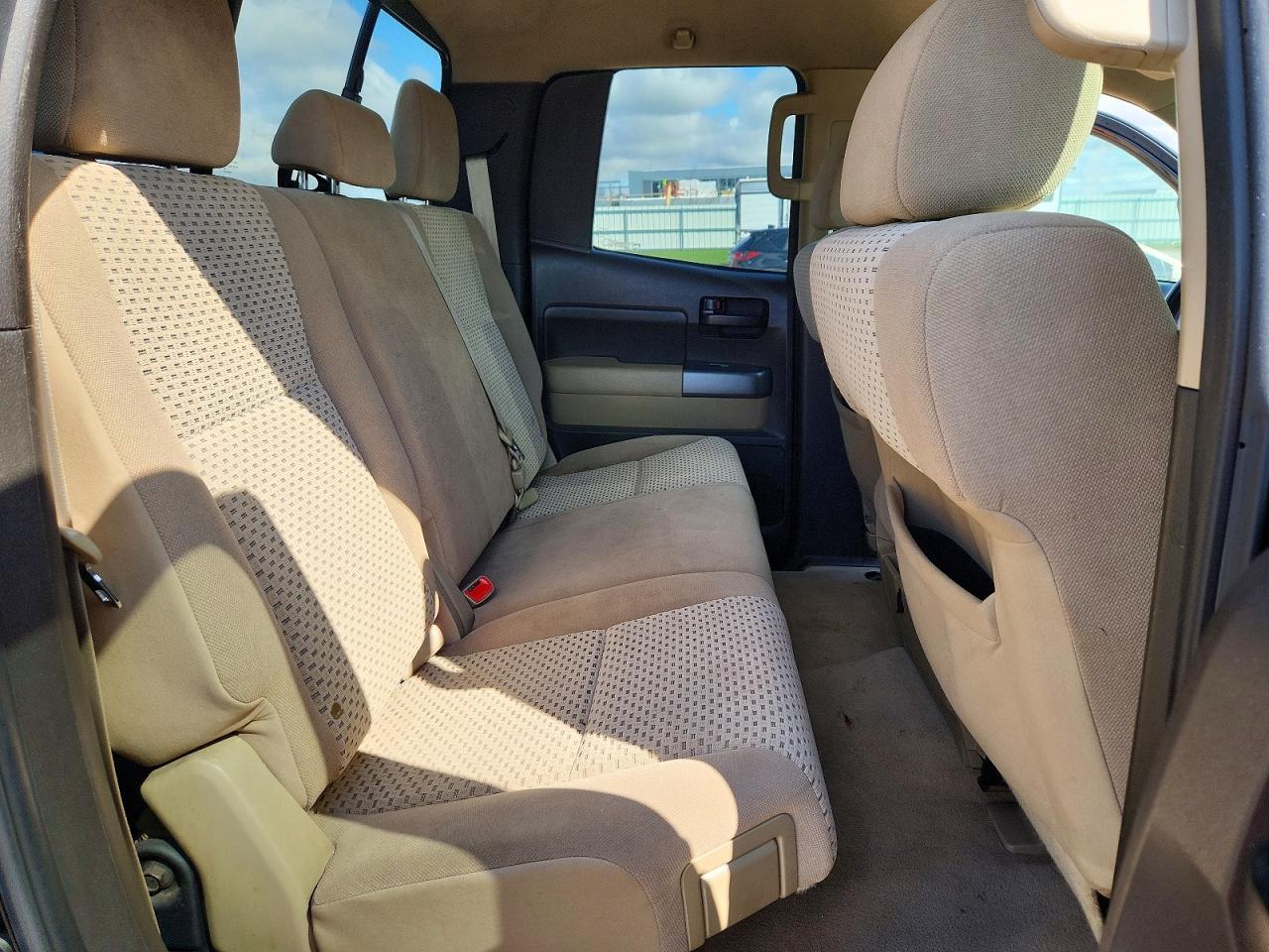 Toyota Tundra Double Cab Sr5